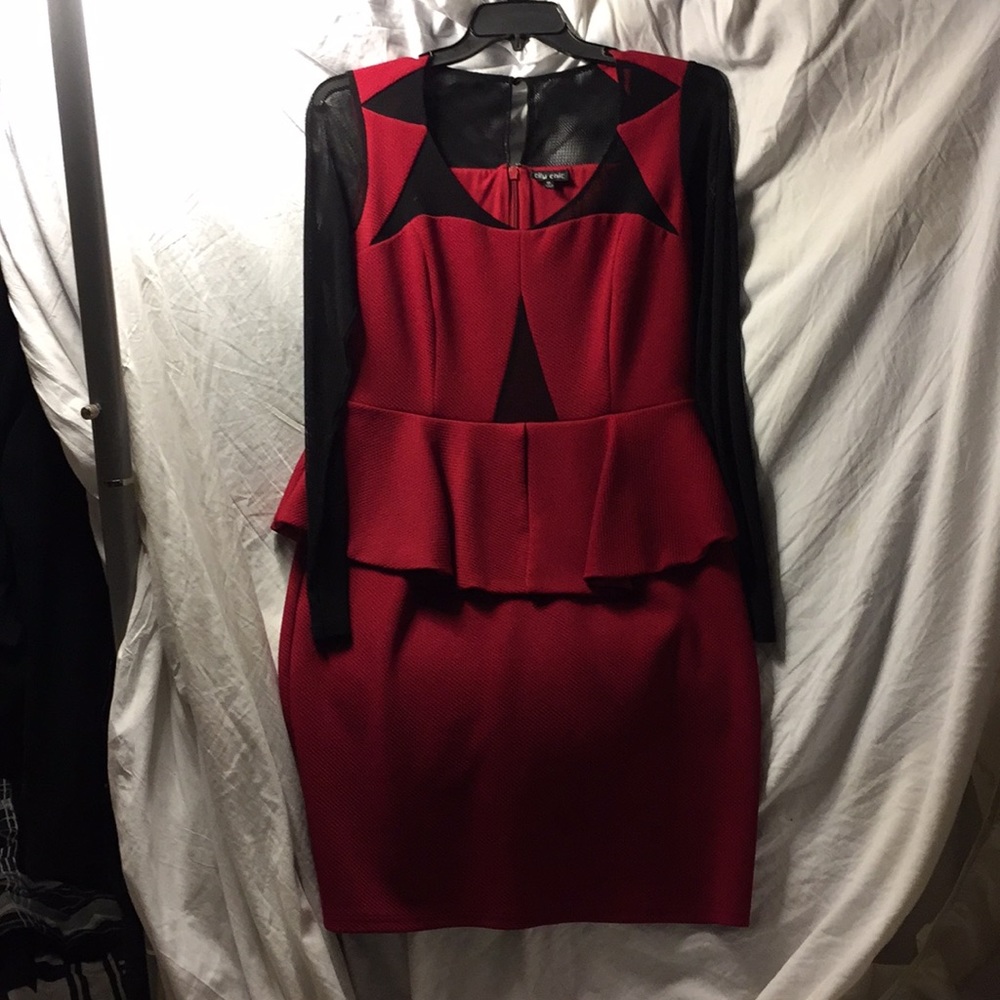 Women’s red w/ black netting pendulum dress